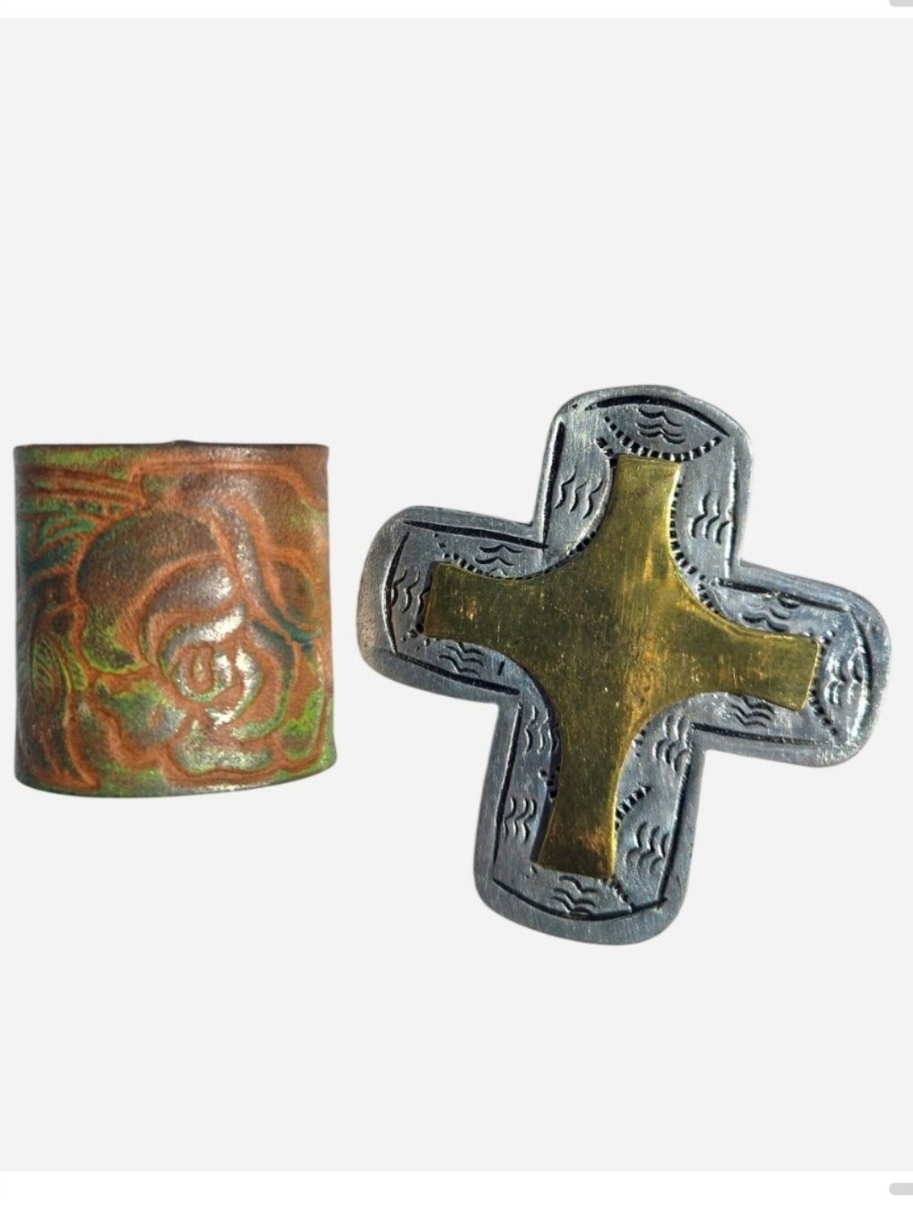 A Rare Bird Stone Cross Hugger Slide Hat Clip Jewelry Decoration NIB New
